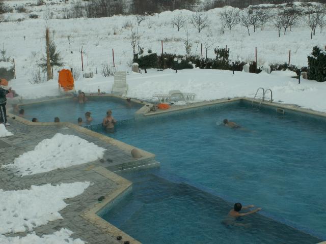 Хотелски комплекс Долна баня